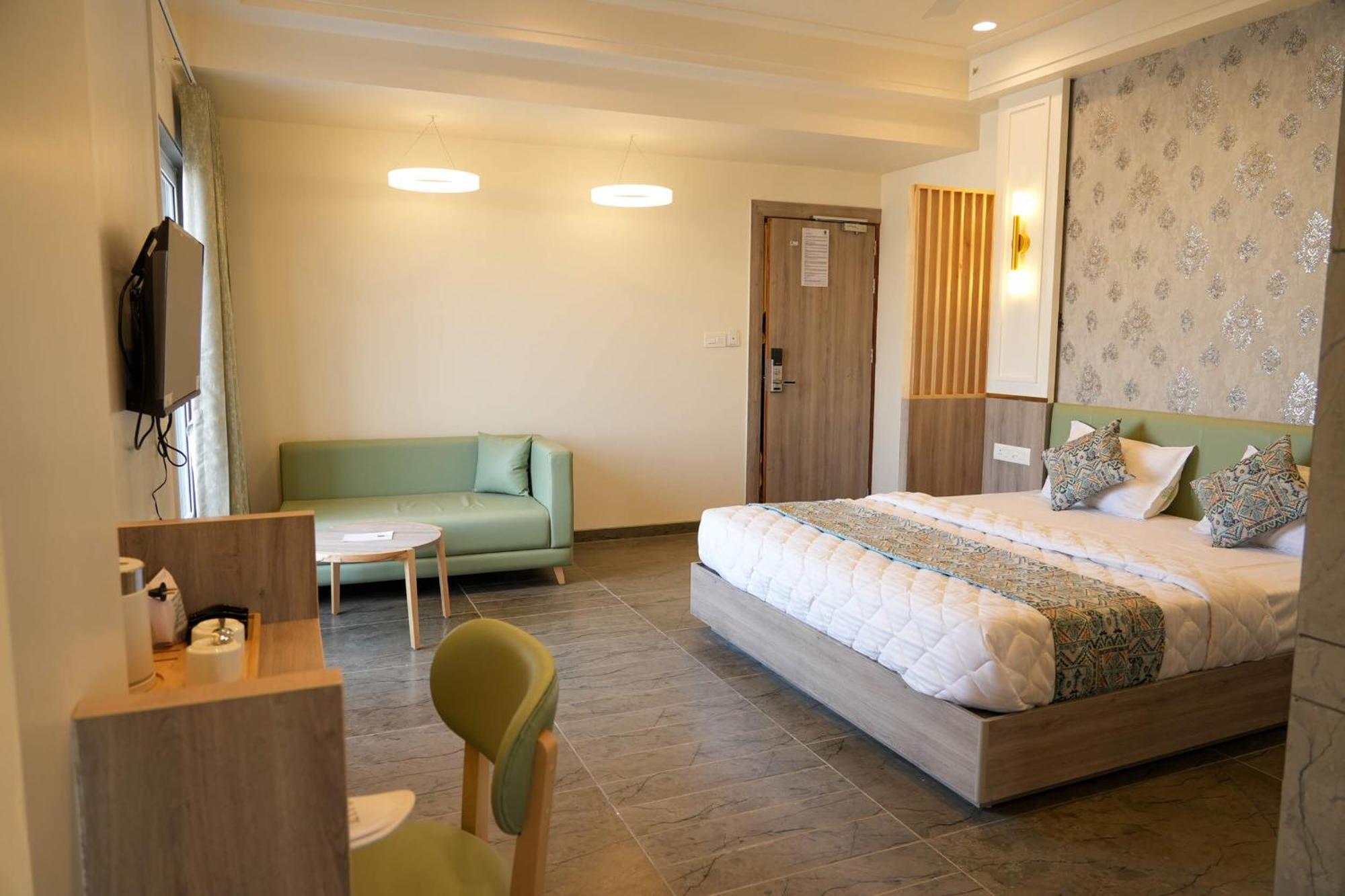 Hotel El Lujo Palanpur Εξωτερικό φωτογραφία